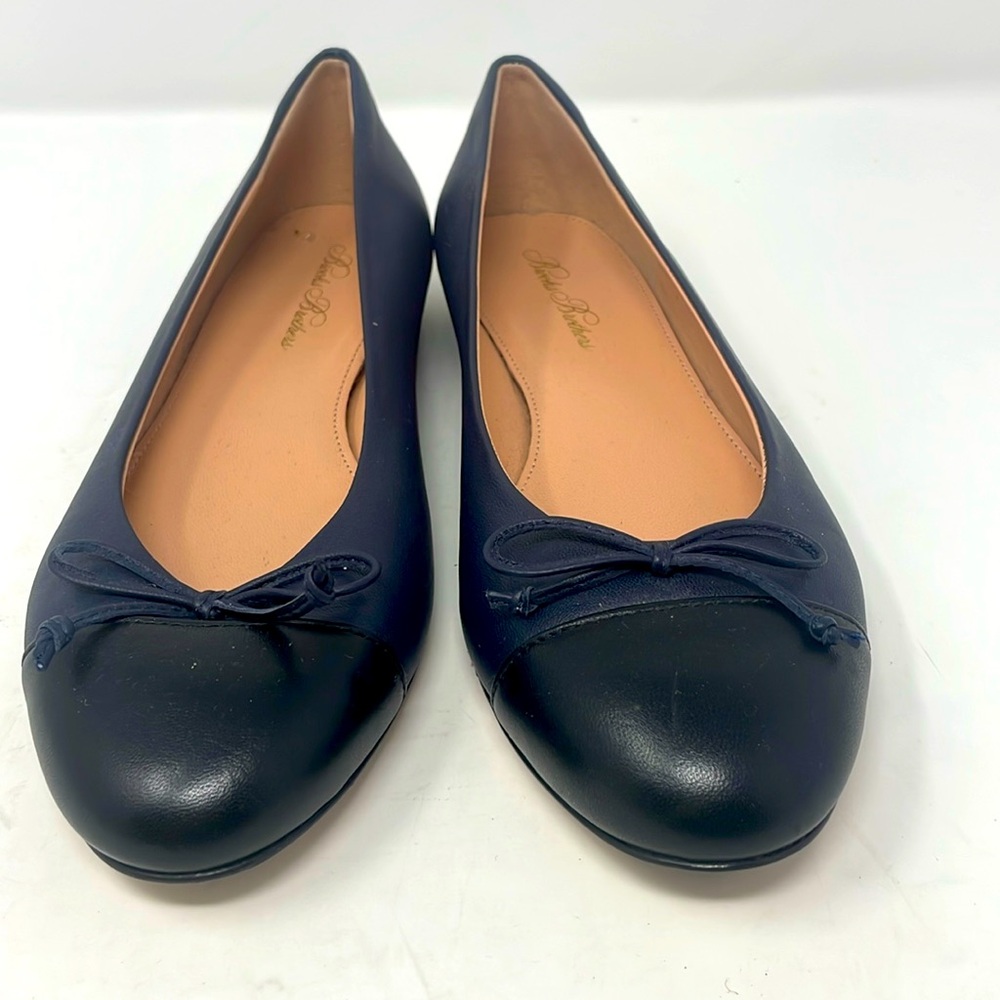 Brooks Brothers Navy Blue Leather Cap Toe Flats Size 7 Like New Condition
